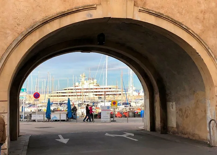 Hanna-logis Apartman *